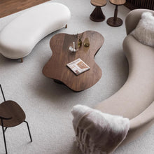 Muatkan imej ke dalam penonton Galeri, Tatiana Designer Fitting Room Curve Bench