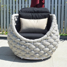 Muatkan imej ke dalam penonton Galeri, Cyrus Courtyard Rattan Outdoor Furniture
