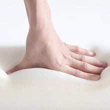 将图片加载到图库查看器,Shanice Celebrity Pet Friendly Storage Bench