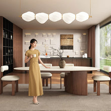 Muatkan imej ke dalam penonton Galeri, Gregory Teardrop Vintage Style Family Dining Table
