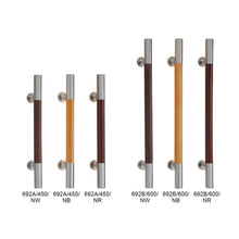 Muatkan imej ke dalam penonton Galeri, EVERGREEN Wood &amp; Stainless Steel Combination Pull Handle 692
