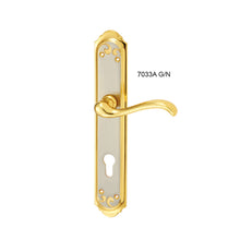 将图片加载到图库查看器，IRANZO Solid Brass Lever Handle On Plate 7033A

