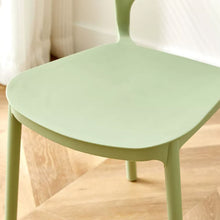 Muatkan imej ke dalam penonton Galeri, Shaffer Cutout Back Stackable Party Dining Chair
