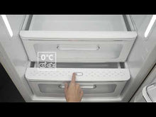 在图库查看器中加载和播放视频，SMEG 50&#39;s Style Refrigerator With Ice Compartment FAB28
